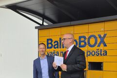 Žltý lístok už nemusí znamenať cestu na poštu. Doporučené zásielky si vyzdvihnete aj v BalíkoBOXe
