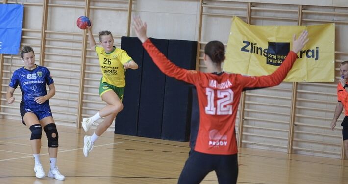 Spoznajte žilinské hádzanárske  dorastenky: Ľavé krídlo Adela Učníková