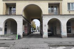 Podjazd na Starom Bulvári dočasne uzatvoria, dôvodom sú možné statické nedostatky