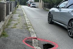 Diera na Majochovej trápila vodičov aj rodičov s kočíkmi