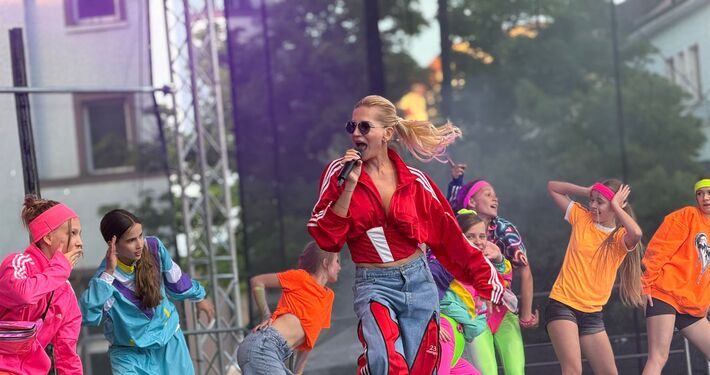 Tancovali po boku Dary Rolins!! Mladé talenty z MyDANCE zažili na Staromestských slávnostiach moment, na ktorý nezabudnú