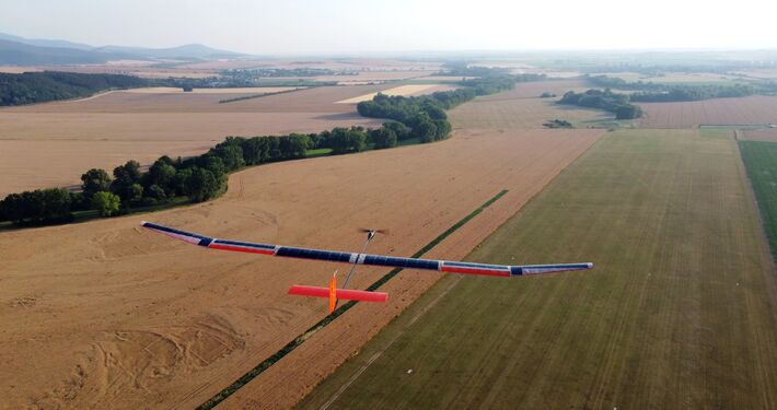 Žilinskí výskumníci dosiahli dva letecké rekordy. Balón vystúpal takmer do 44 kilometrov, dron letel viac ako deň