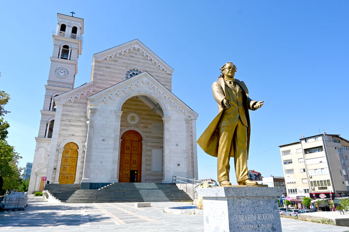 Pristina - katedrala Matky Terezy