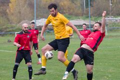OBLASTNÝ FUTBAL - Nezbudská Lúčka aj po divokom priebehu výhry stále na čele ligy