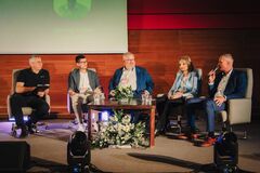 Takmer 500 návštevníkov, tancujúce roboty a 27 inovácií: Žilina ukázala, ako vyzerá biznis roku 2030