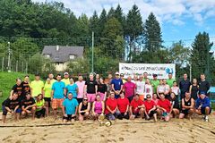Neregistrovaní hráči plážového volejbalu ukončili leto tradičným turnajom