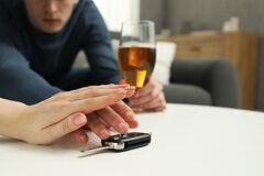 Alkohol a drogy na cestách: Policajti v Žilinskom kraji odhalili desiatky priestupkov