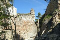 Zrútila sa stena Hričovského hradu 
