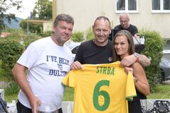 Charitatívny tenisový turnaj ŠMAKOVEC OPEN 2024 s bohatou účasťou športových celebrít
