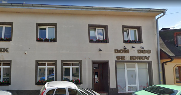 Požiar v zariadení pre seniorov vo Varíne: štyri osoby sa nadýchali splodín