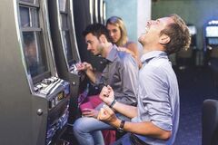 Dajú poslanci stopku hracím automatom v Terchovej?