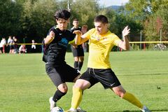 REGIONÁLNY FUTBAL - Vedúce Višňové so štvorgólovým víťazstvom v Predmieri pečatilo korunu jesenného kráľa