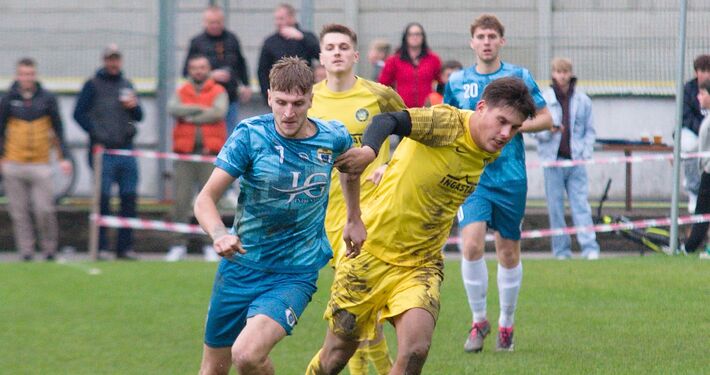 OBLASTNÝ FUTBAL – Divina potvrdila rolu jesenného kráľa, Dolná Tižina prekvapila