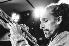 Jazzový večer v Žiline spojí Grammy oceneného umelca s domácou špičkou