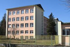 Ulica Vendelína Javorku bude od júla jednosmerná. Pribudne 25 parkovacích miest