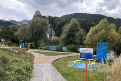 V Nezbudskej Lúčke vzniklo nové ihrisko aj priestor na cvičenie. Obec vyzýva návštevníkov na ohľaduplnosť