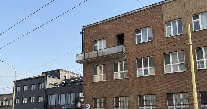 Budova poštového úradu pri železničnej stanici sa bude rekonštruovať 