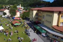 Pri útoku v Staškove prišla o život 61-ročná učiteľka, polícia rieši prípad ako obzvlášť závažný zločin úkladnej vraždy