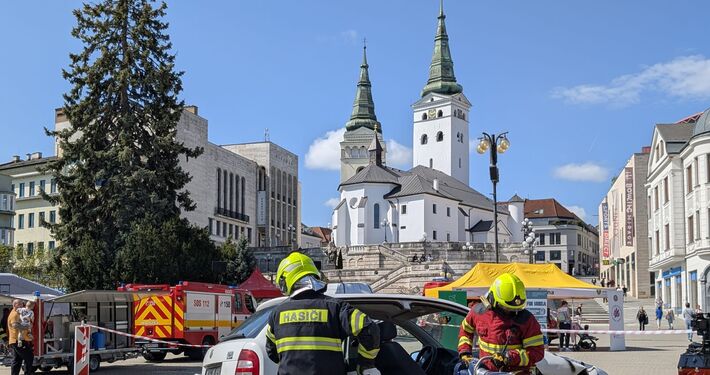 Žilina zažila deň hasičov. Námestie zaplnili deti aj záchranárska technika