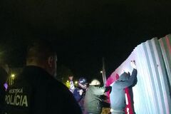 Hliadka mestskej polície zadržala po nočnom útoku podozrivého muža