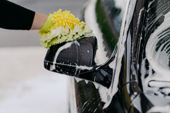 Ako ľahko a pritom dôkladne umyť auto aj v domácich podmienkach?