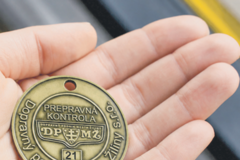 Revízorom pomáhajú kamery, cestujúci sú menej agresívni