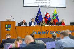 Krajskí poslanci schválili investície do zdravotníctva, škôl aj športu