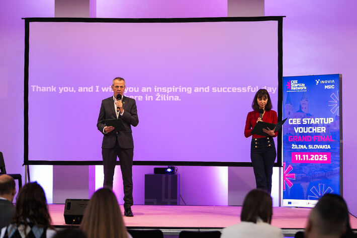 Nechýbalo vedenie mesta Žilina - primátor Peter Fiabáne.