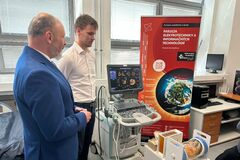 Študenti FEIT pracujú s medicínskou technológiou svetovej úrovne