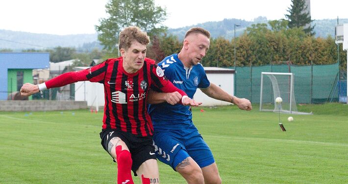 III. LIGA SKUPINA STRED - Bytča na čele, Bánova na chvoste