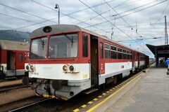 Na trati Žilina – Rajec začína výluka, vlaky nahradia autobusy