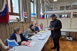 Mestá v okolí Žiliny povedú starí primátori: rekordný počet hlasov v Čadci, zmena iba v Martine – fotogaléria